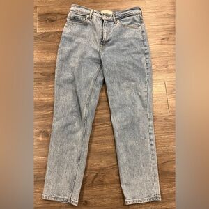 Everlane The Original Cheeky Jean- Cropped, Light Blue Denim.